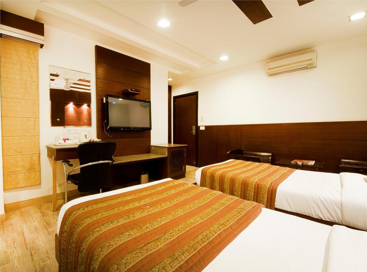 Hotel Amaltas International - Delhi-16 Nowe Delhi Zewnętrze zdjęcie