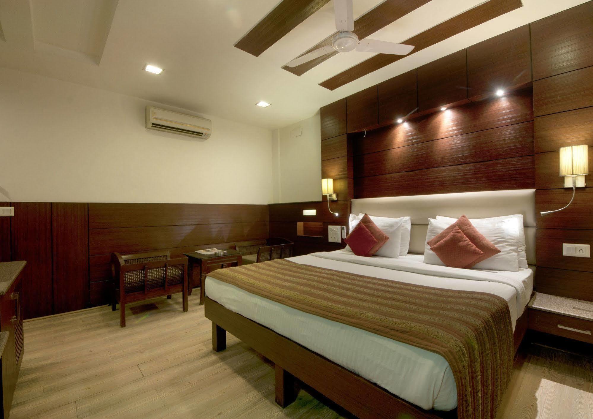 Hotel Amaltas International - Delhi-16 Nowe Delhi Zewnętrze zdjęcie
