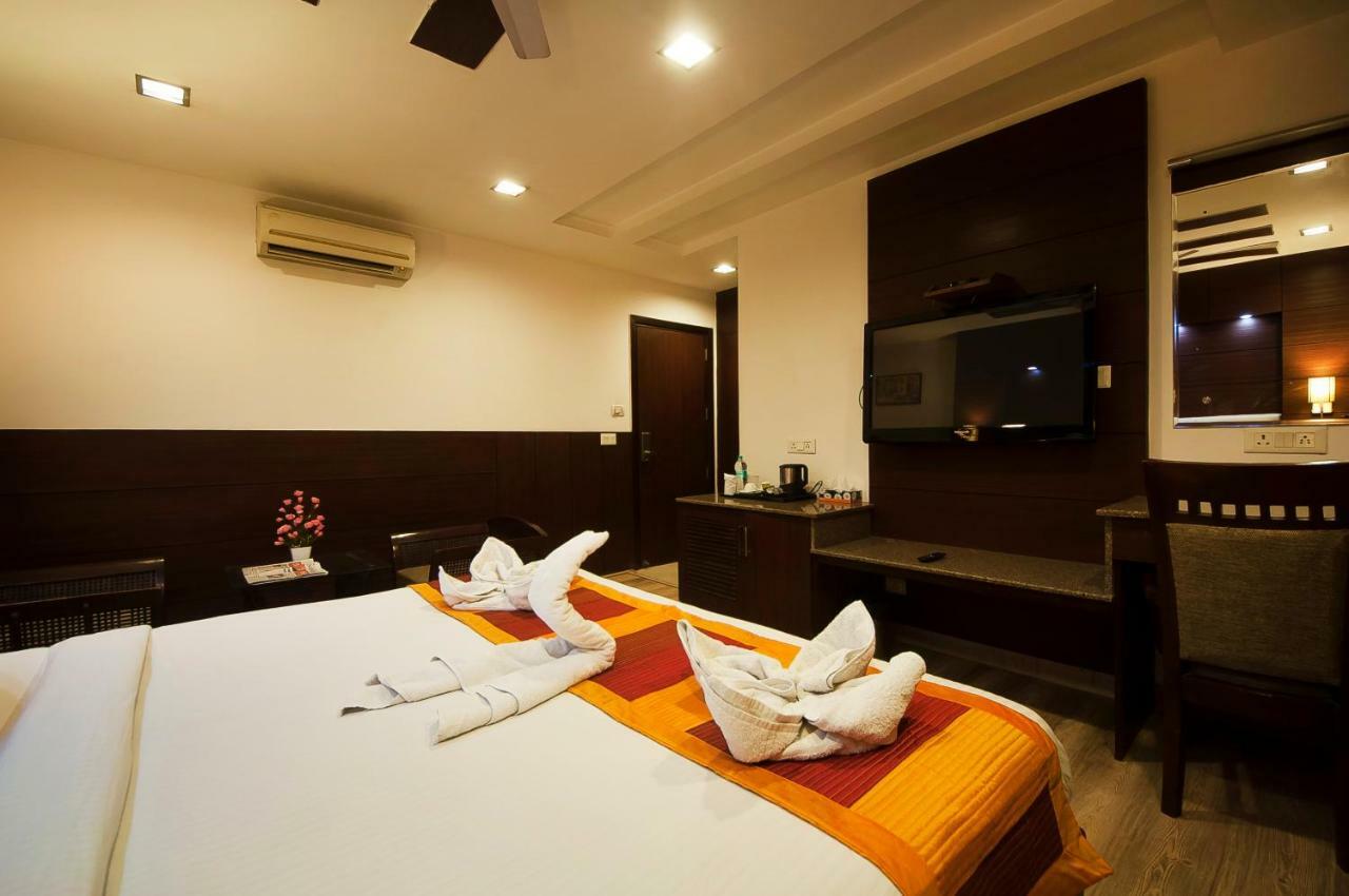 Hotel Amaltas International - Delhi-16 Nowe Delhi Zewnętrze zdjęcie