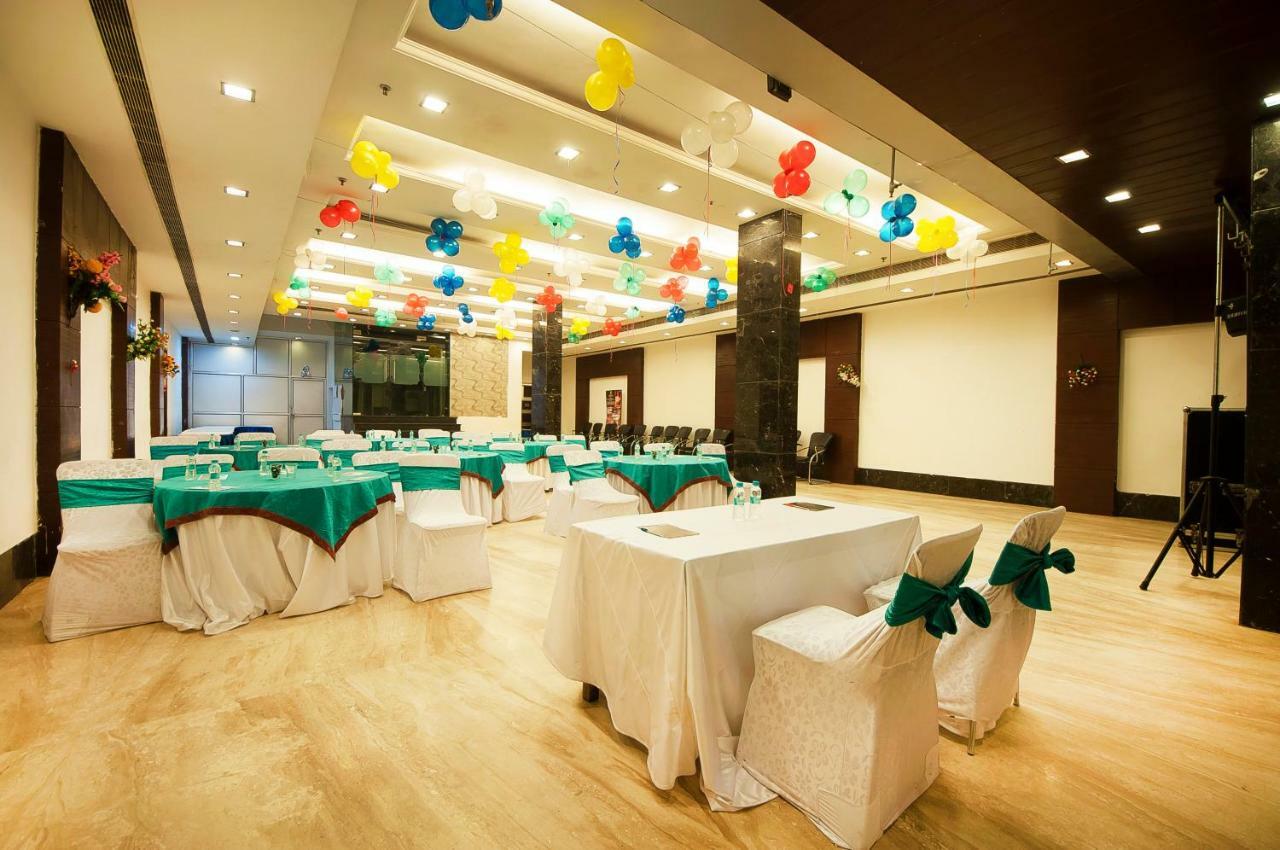 Hotel Amaltas International - Delhi-16 Nowe Delhi Zewnętrze zdjęcie