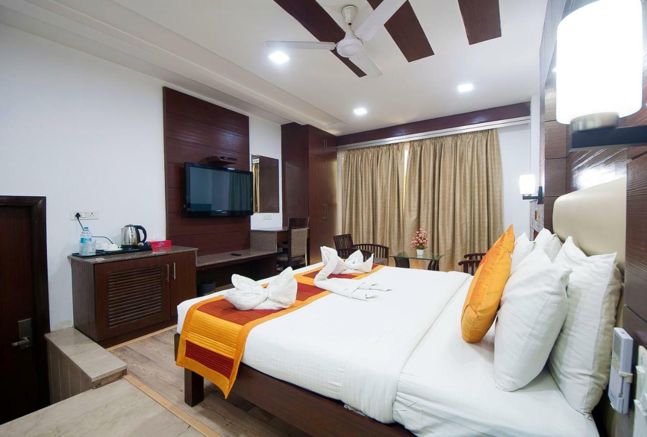 Hotel Amaltas International - Delhi-16 Nowe Delhi Zewnętrze zdjęcie